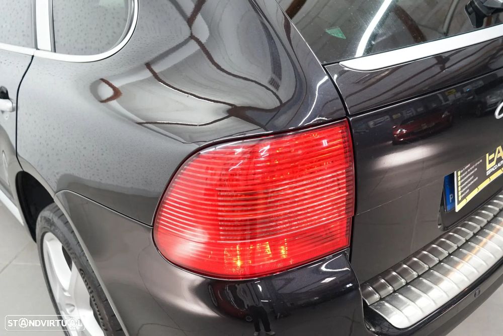 Porsche Cayenne Tiptronic - 14