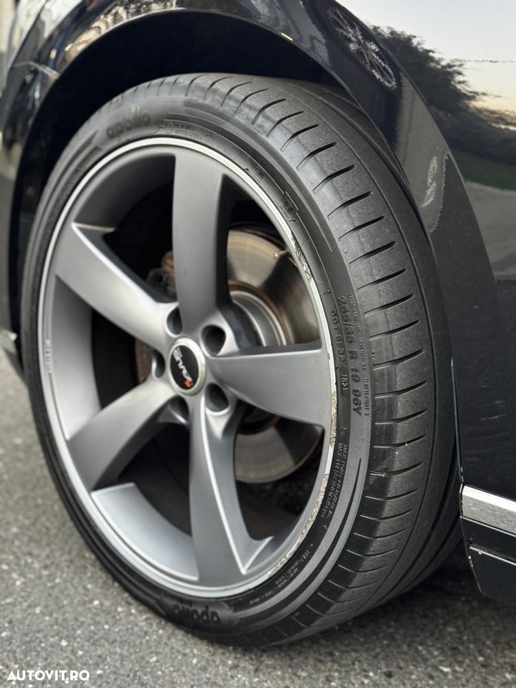 Volkswagen Passat 2.0 TDI DSG 4Motion Highline - 28