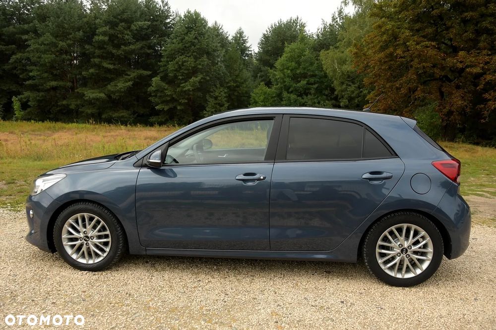 Kia Rio 1.4 L - 4