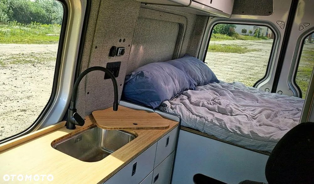 Mercedes-Benz Sprinter Kamper Campervan - 19