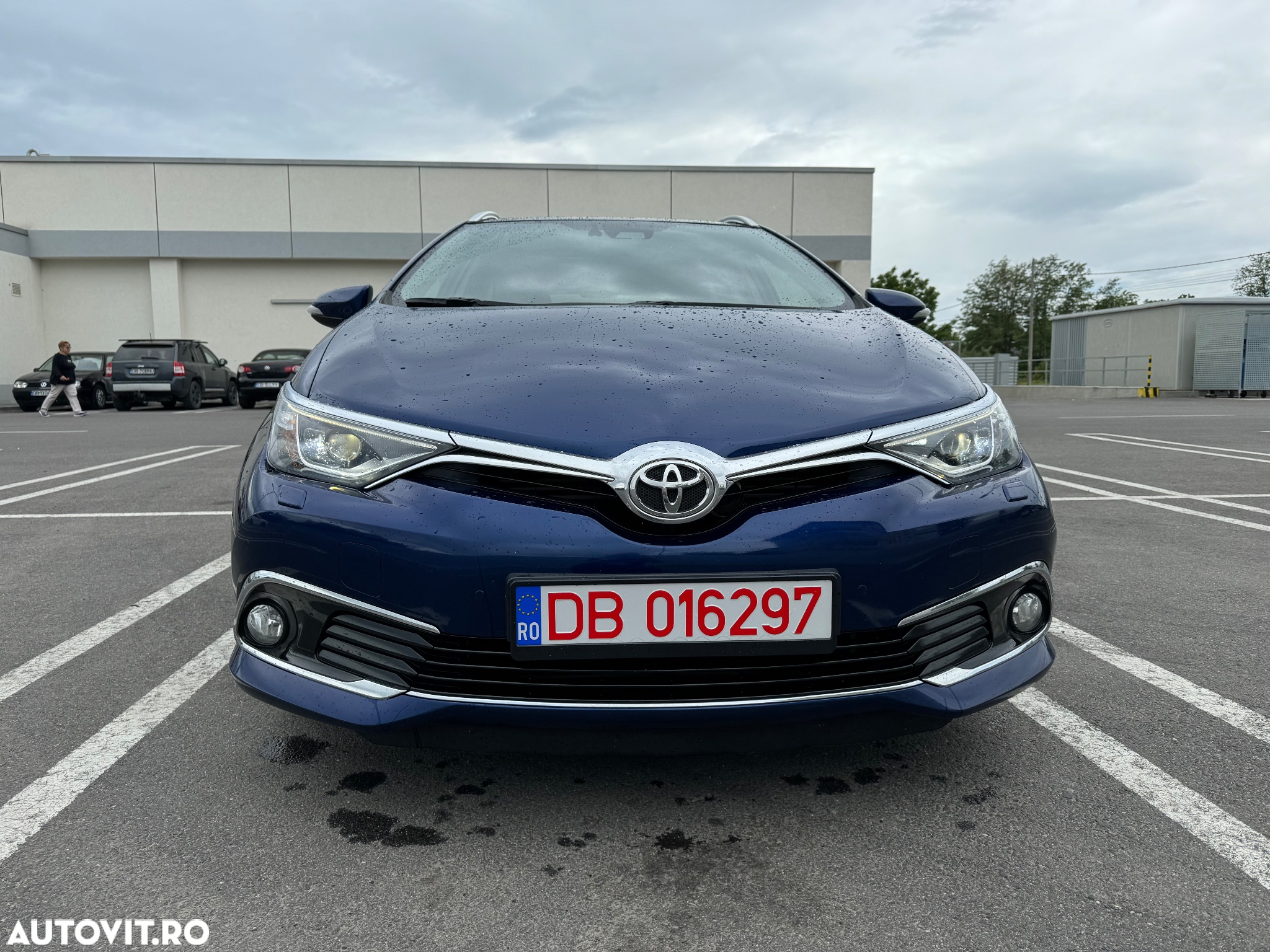 Toyota Auris 1.6 D-4D Touring Sports Executive - 3