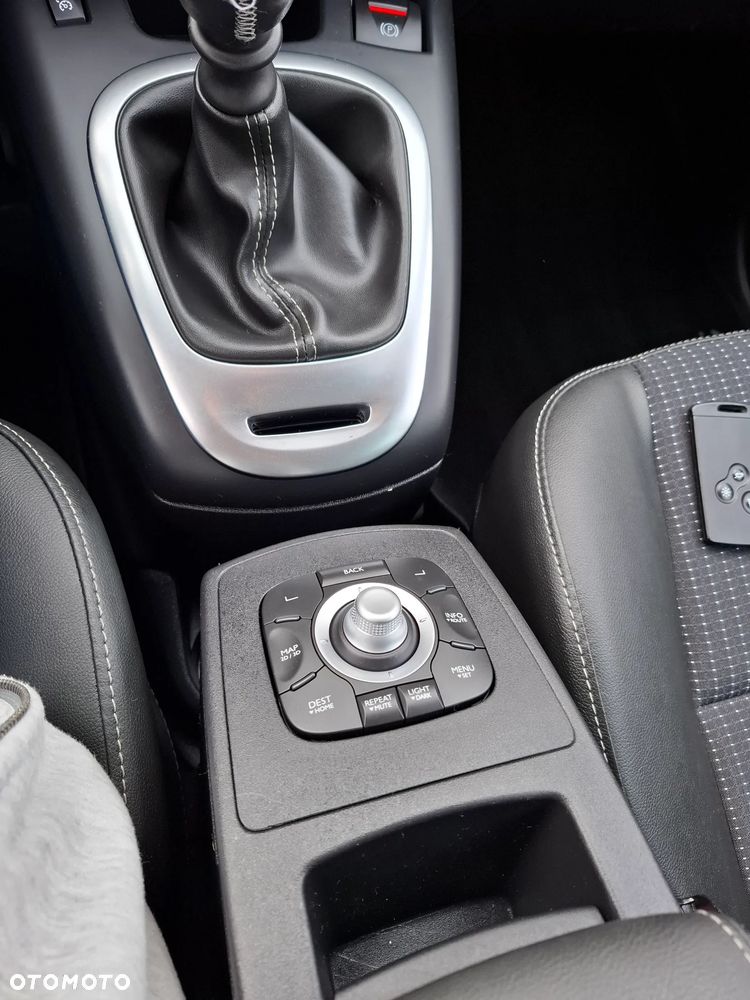Renault Scenic - 10