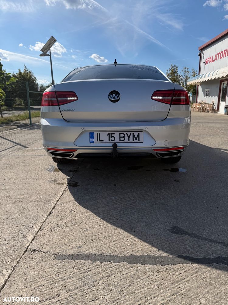 Volkswagen Passat 2.0 TDI DSG Comfortline - 18