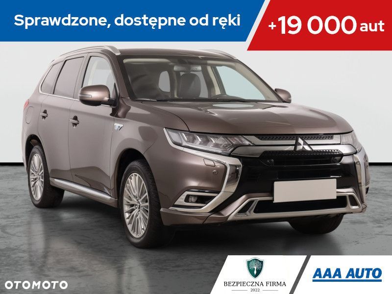 Mitsubishi Outlander - 2