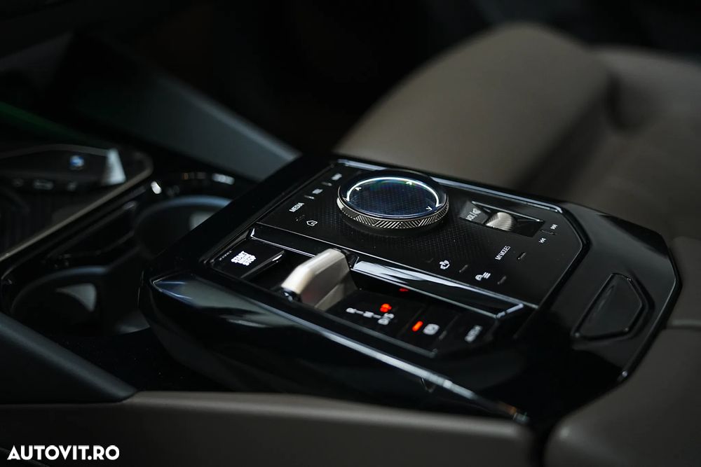 BMW Seria 5 540d xDrive AT MHEV - 16