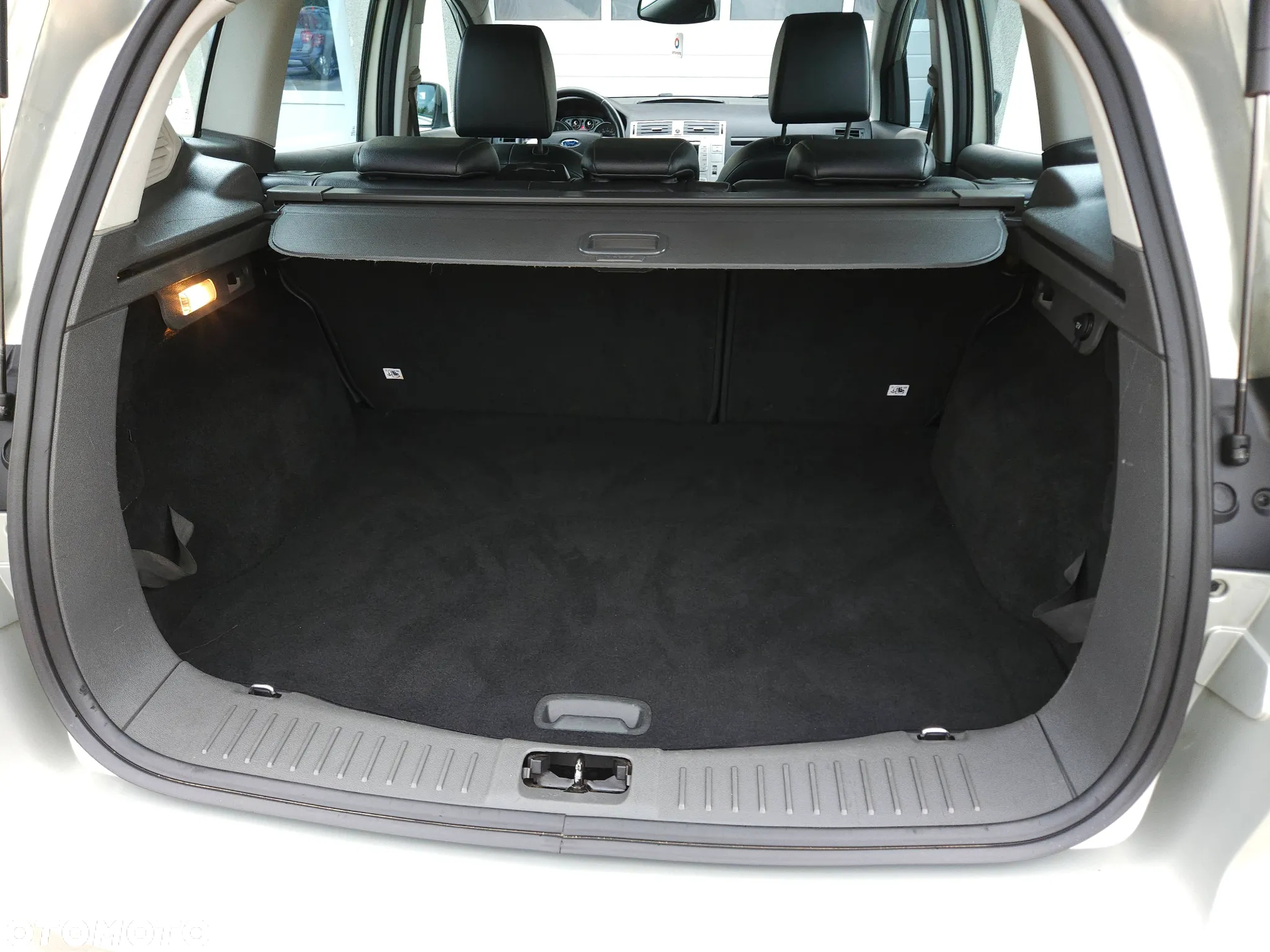 Ford Kuga 2.0 TDCi 4x4 Titanium - 40