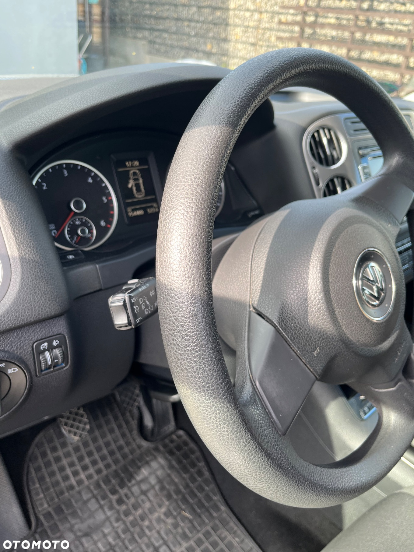 Volkswagen Tiguan 2.0 TDI BlueMot Trend&Fun - 12