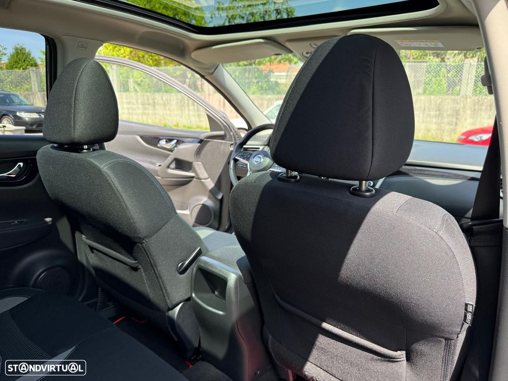 Nissan Qashqai 1.5 dCi N-Connecta Business - 23