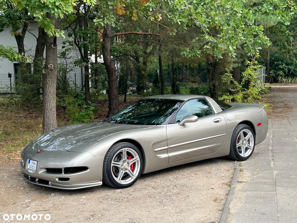 Chevrolet Corvette - 34
