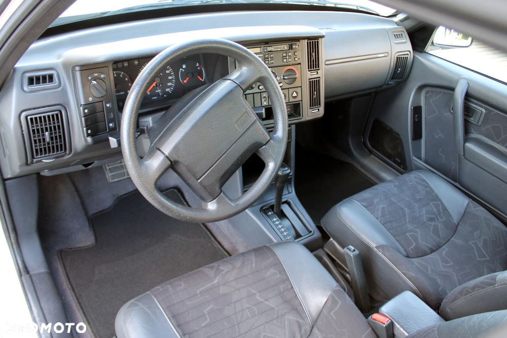 Volvo Seria 400 - 11
