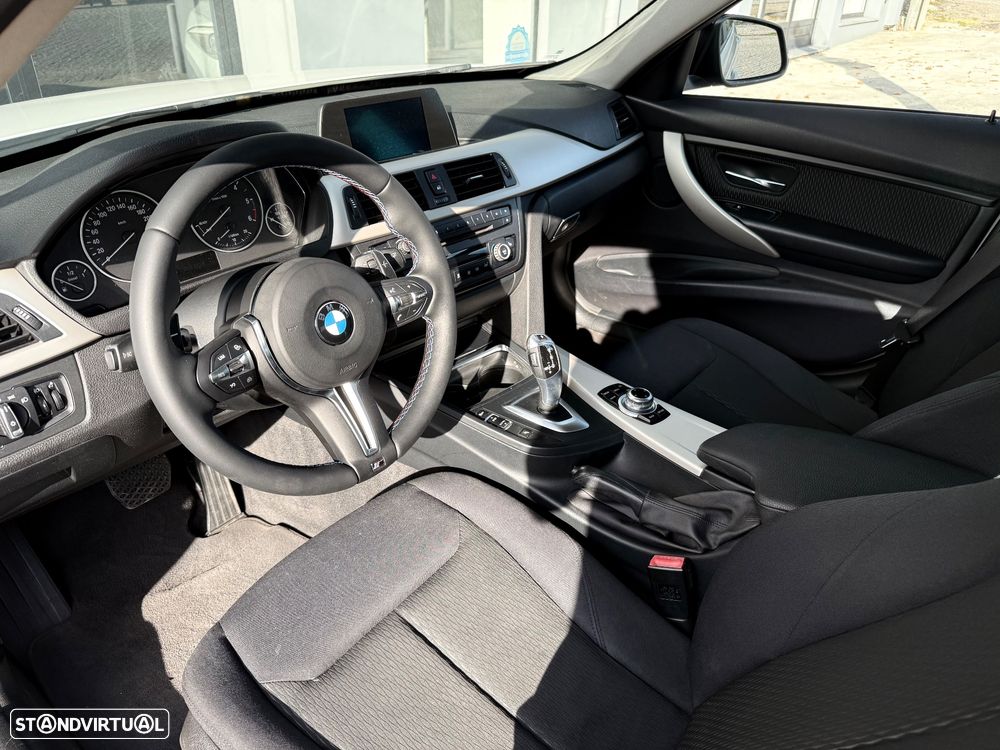 BMW 318 d Auto Pack M - 13