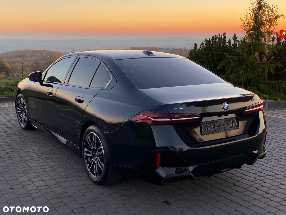 BMW Seria 5 520d xDrive - 17