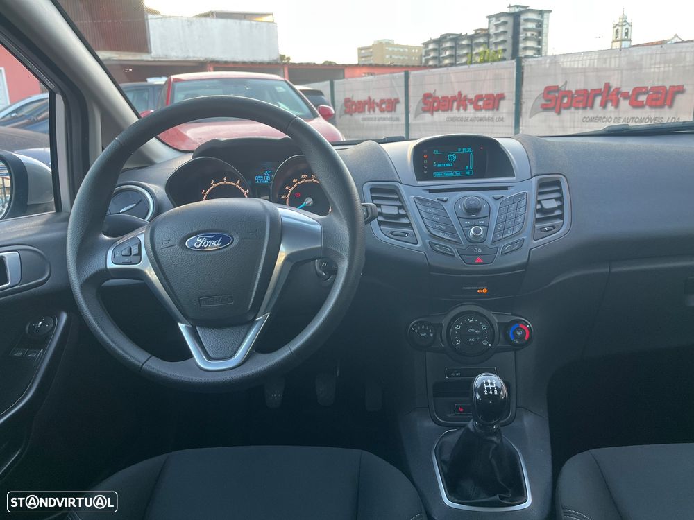 Ford Fiesta 1.0 T EcoBoost Titanium - 8
