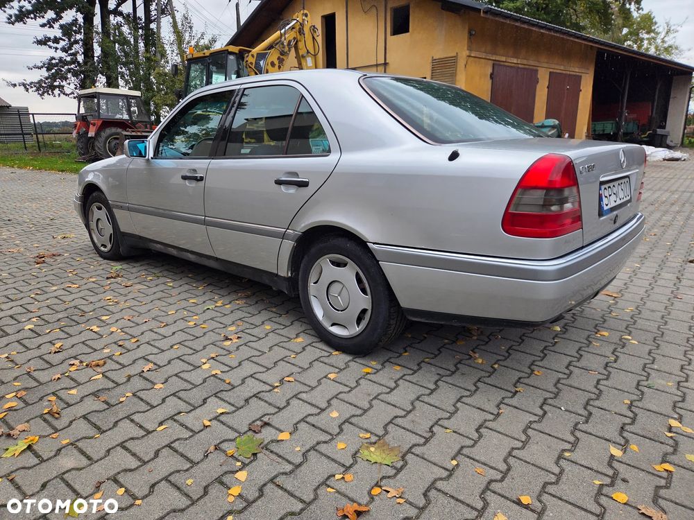 Mercedes-Benz Klasa C 180 Elegance - 5