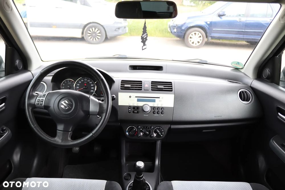 Suzuki Swift 1.3 Club dance - 19