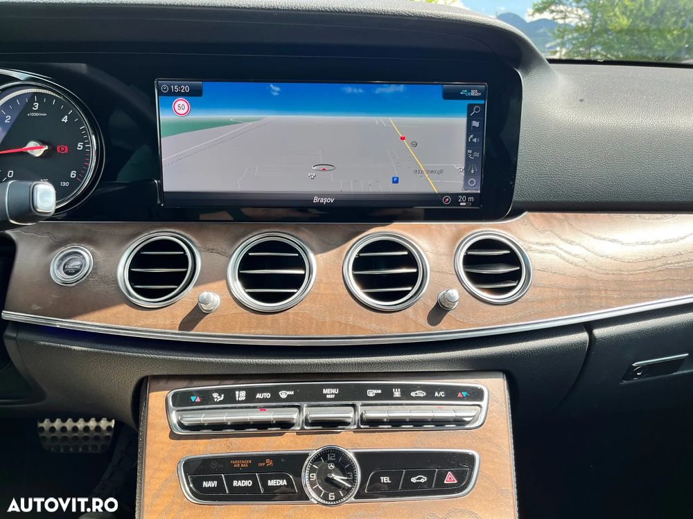 Mercedes-Benz E 220 d T-Modell 4MATIC Aut - 16