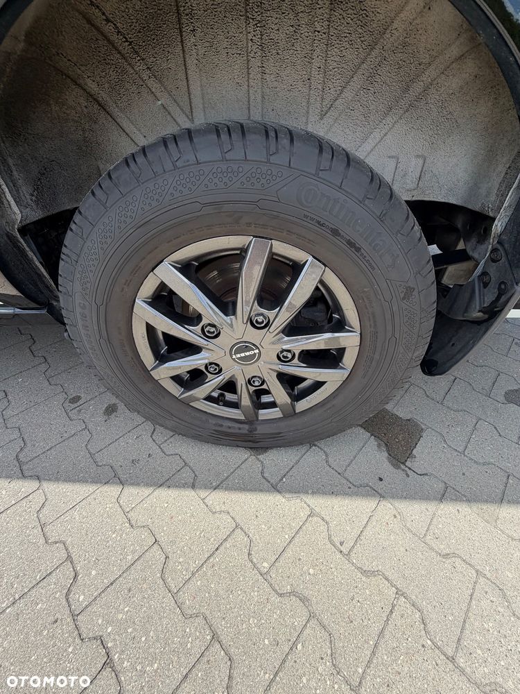Ford Transit - 25