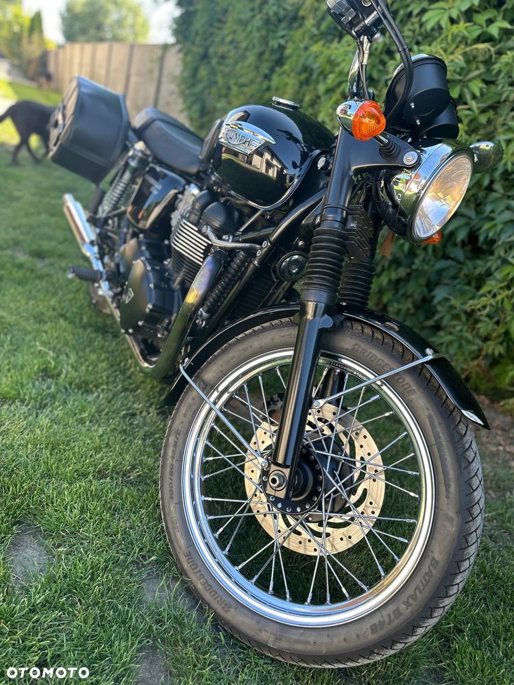 Triumph Bonneville - 10