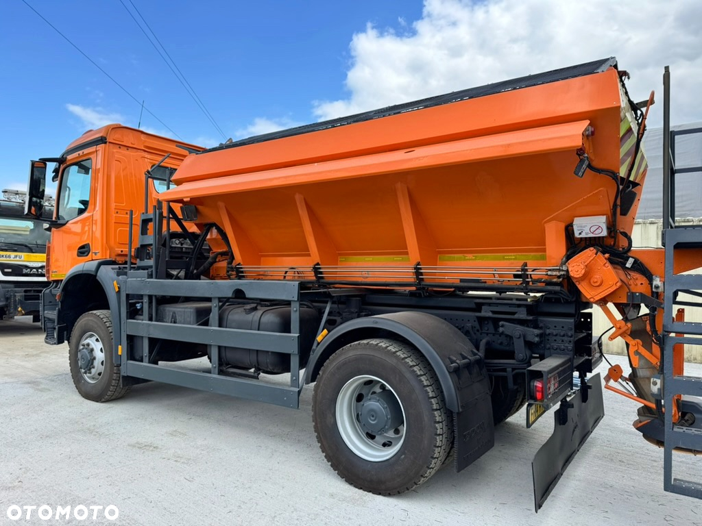 Mercedes-Benz AROCS 1824 - 4