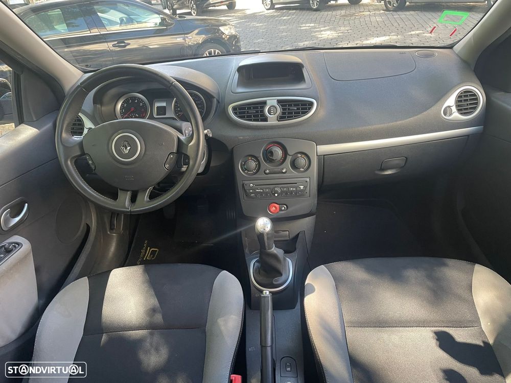 Renault Clio - 7