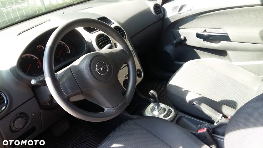 Opel Corsa 1.2 16V Essentia Easytronic - 3