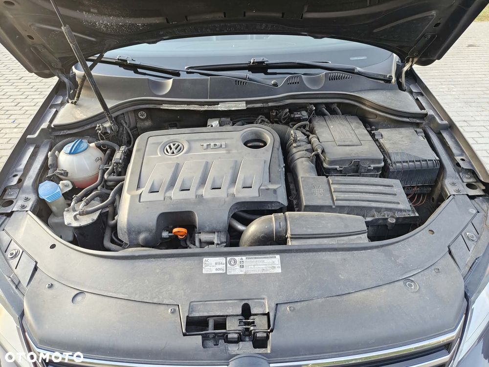 Volkswagen Passat - 23