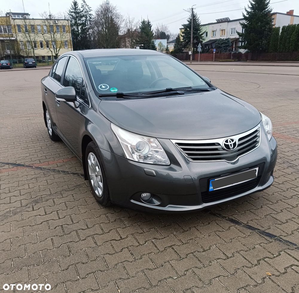 Toyota Avensis 1.6 Active - 6