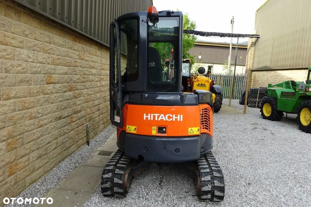 Hitachi ZX29U - 3