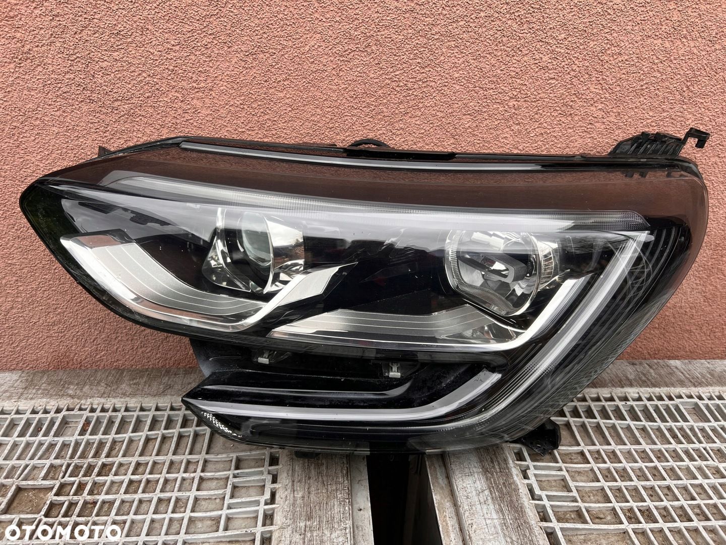 Lampa przednia RENAULT MEGANE IV ZWYKŁA DŁUGI LED LEWA EUROPA VALEO - 1