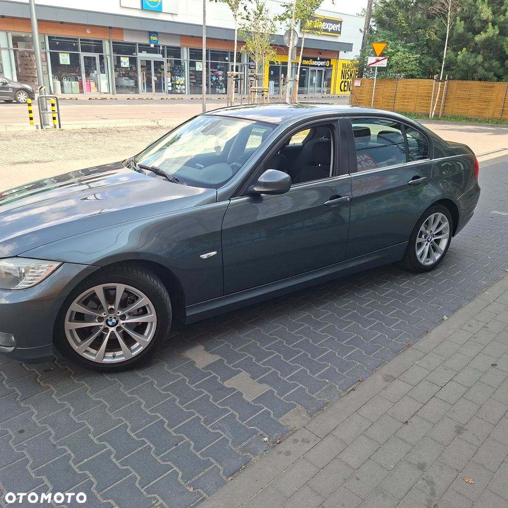 BMW Seria 3 320i - 19