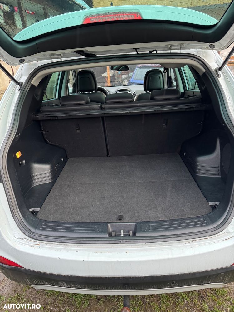 Hyundai ix35 2.0 CRDI Low 2WD GL Classic - 10