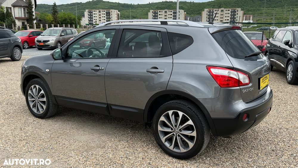 Nissan Qashqai 2.0 DCI 4 x 4 DPF Aut tekna - 10