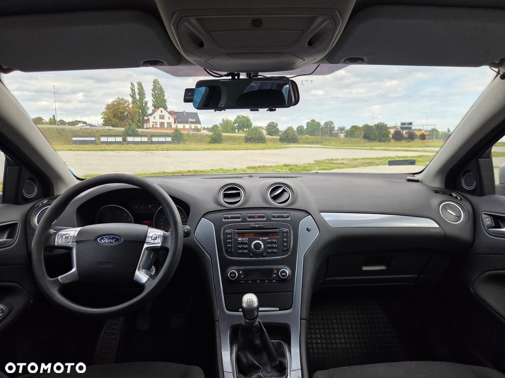 Ford Mondeo 1.6 Silver X - 13