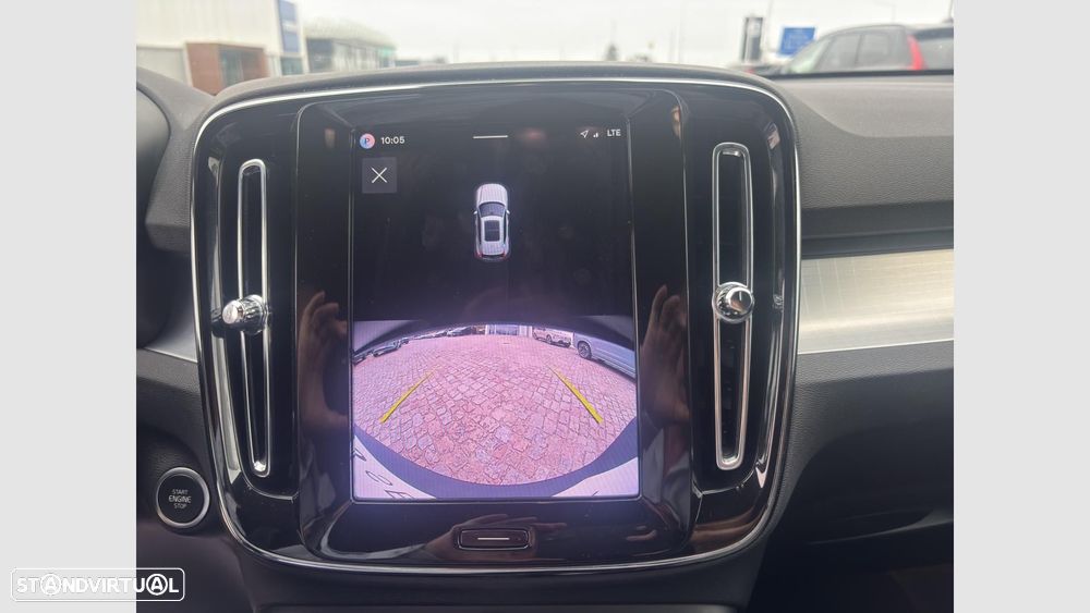 Volvo XC 40 2.0 B3 Black Edition - 19