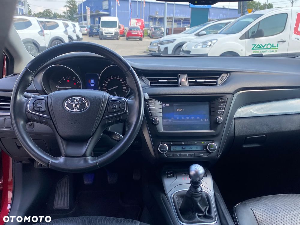 Toyota Avensis 1.8 Selection - 11
