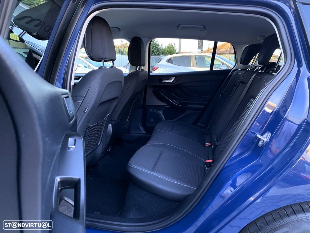 Ford Focus SW 1.5 TDCi EcoBlue Titanium - 32