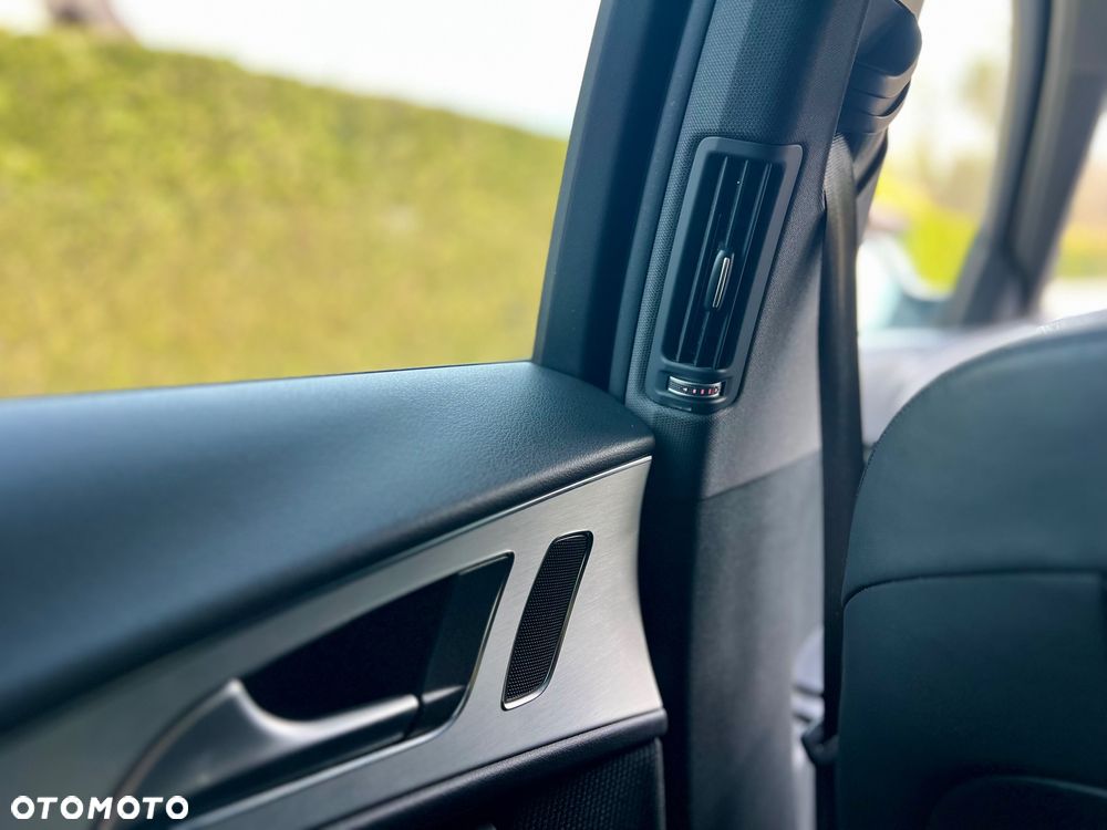 Audi A6 Avant 3.0 TDI S tronic - 23
