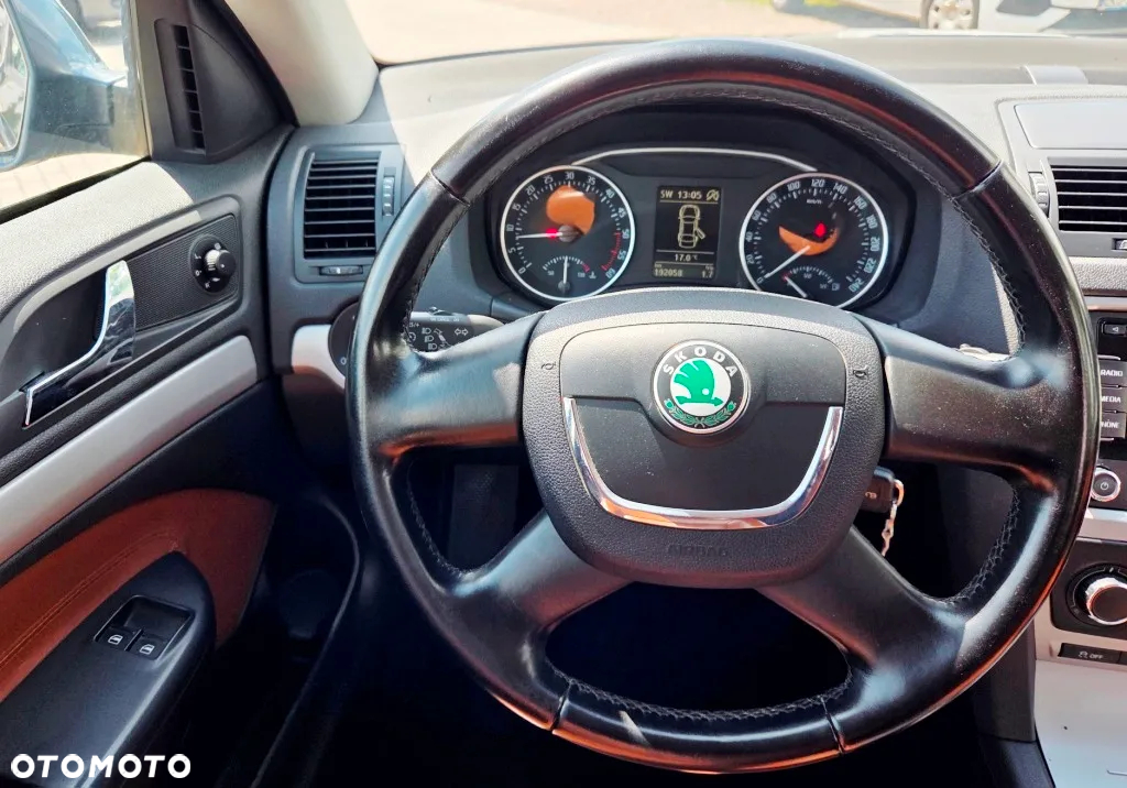 Skoda Octavia 1.6 TDI DPF Elegance Green tec - 33
