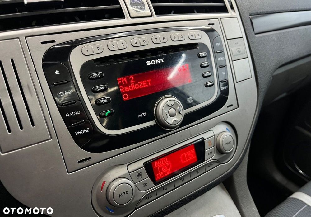 Ford Kuga - 24