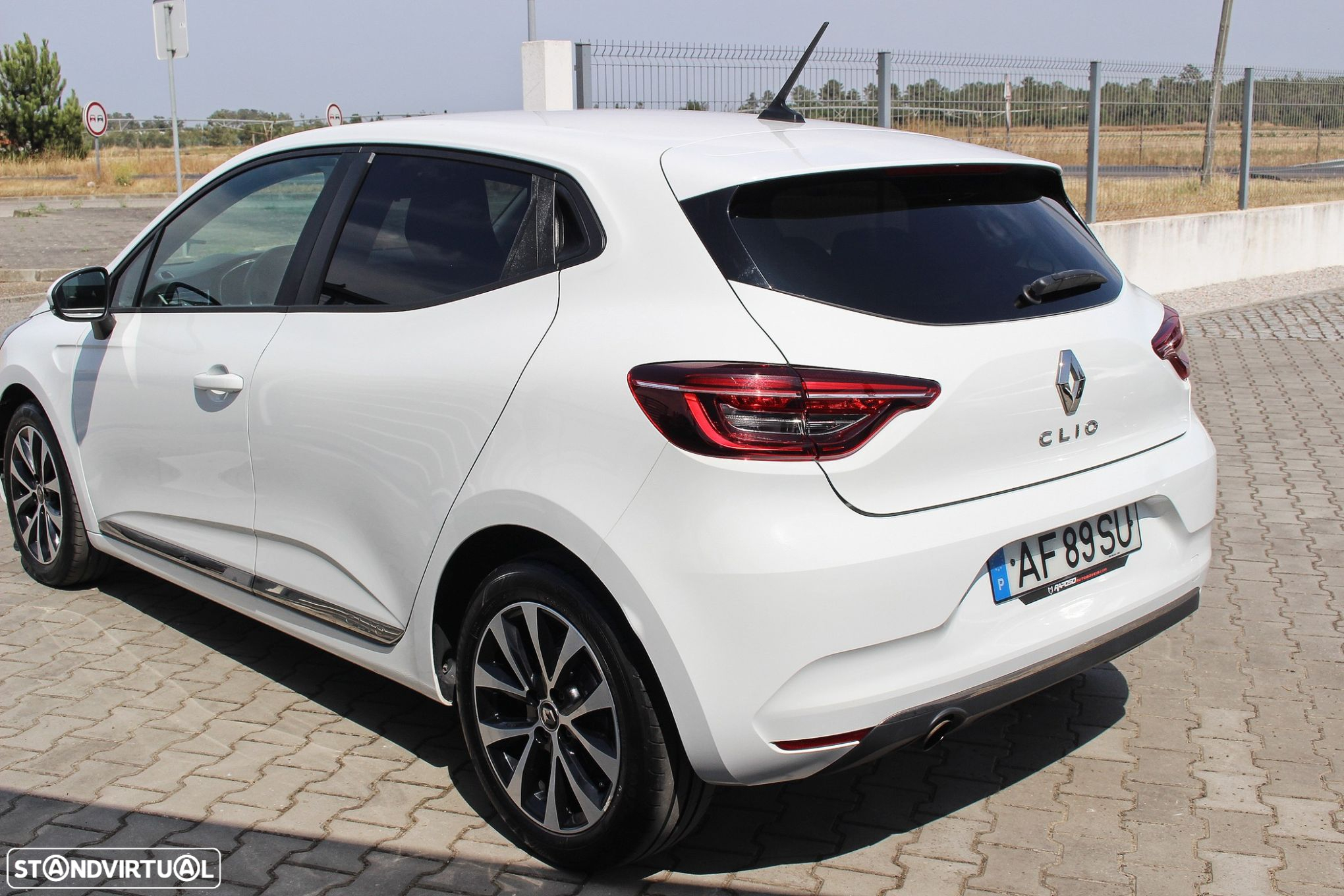 Renault Clio 1.5 Blue dCi Intens - 15