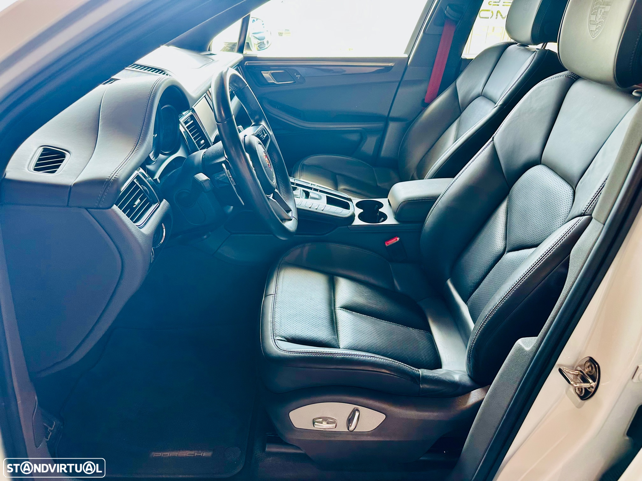 Porsche Macan - 25
