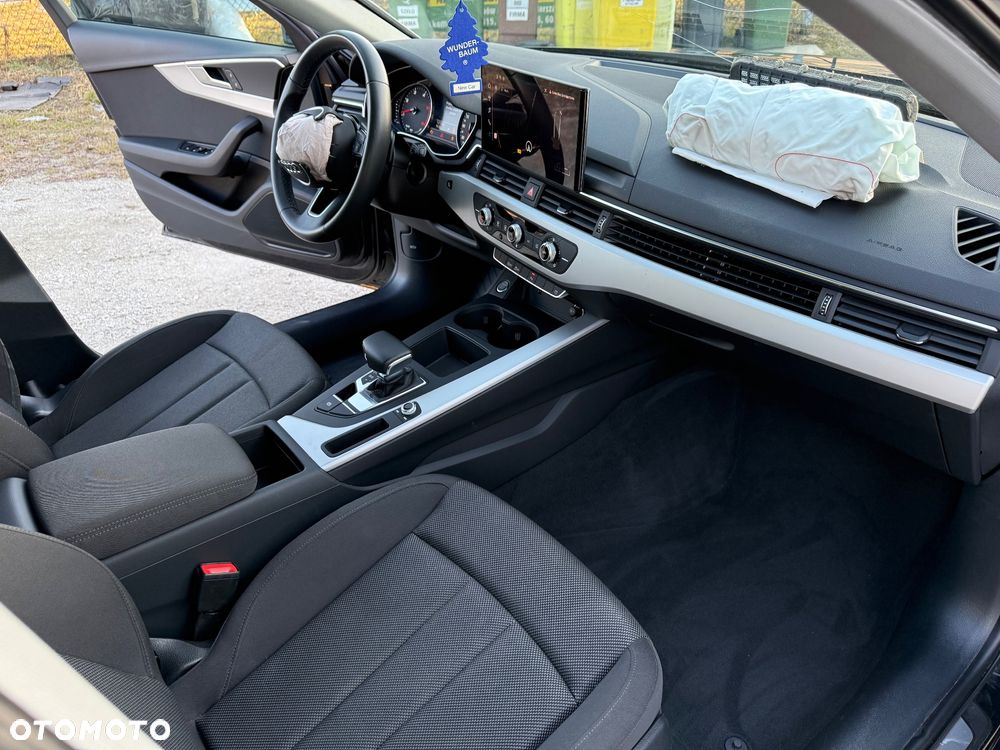 Audi A4 Avant 30 TDI S tronic advanced - 24