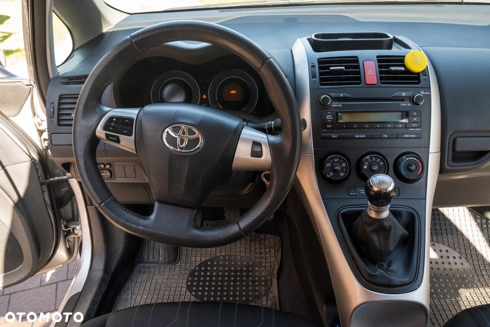 Toyota Auris - 7