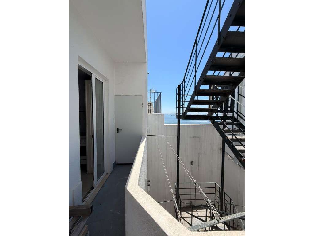 'Vista Rio' - Apartamento T4 para venda em São Vicente - Grande imagem: 3/23