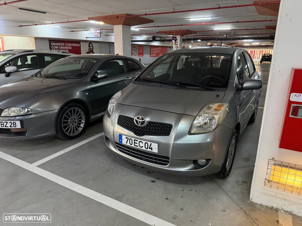 Toyota Yaris 1.0 VVT-i Sol AC+VSC - 3