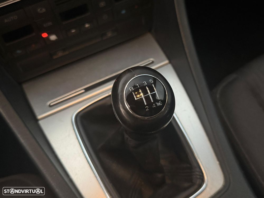 Audi A4 Avant 2.0 TDI S-line - 10