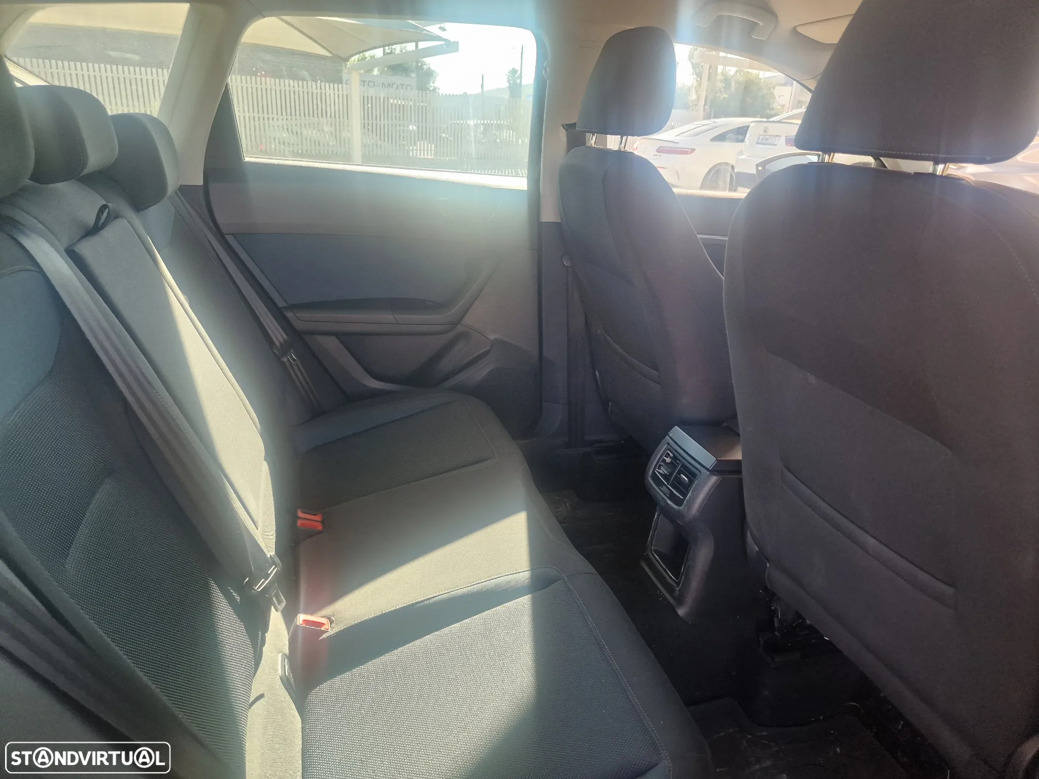 SEAT Ateca 1.6 TDI ECOMOTIVE Reference - 15