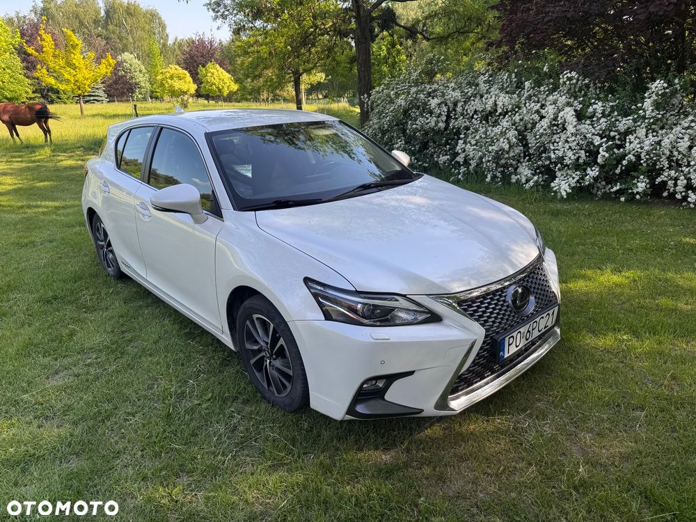 Lexus CT - 3