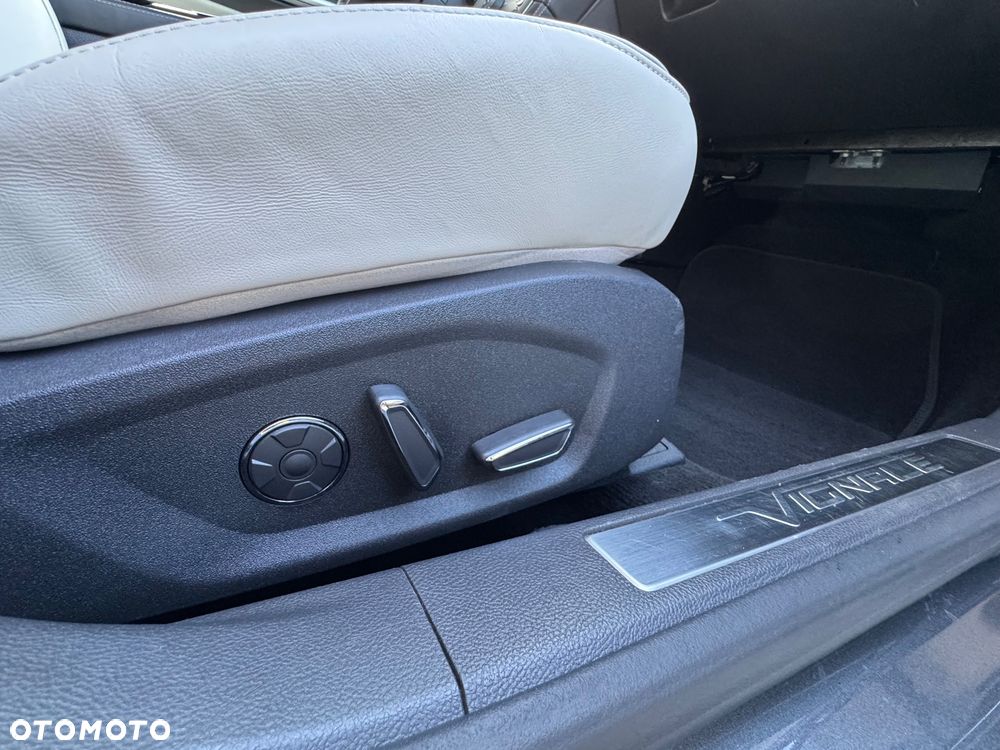 Ford Mondeo Vignale 2.0 TDCi PowerShift - 28