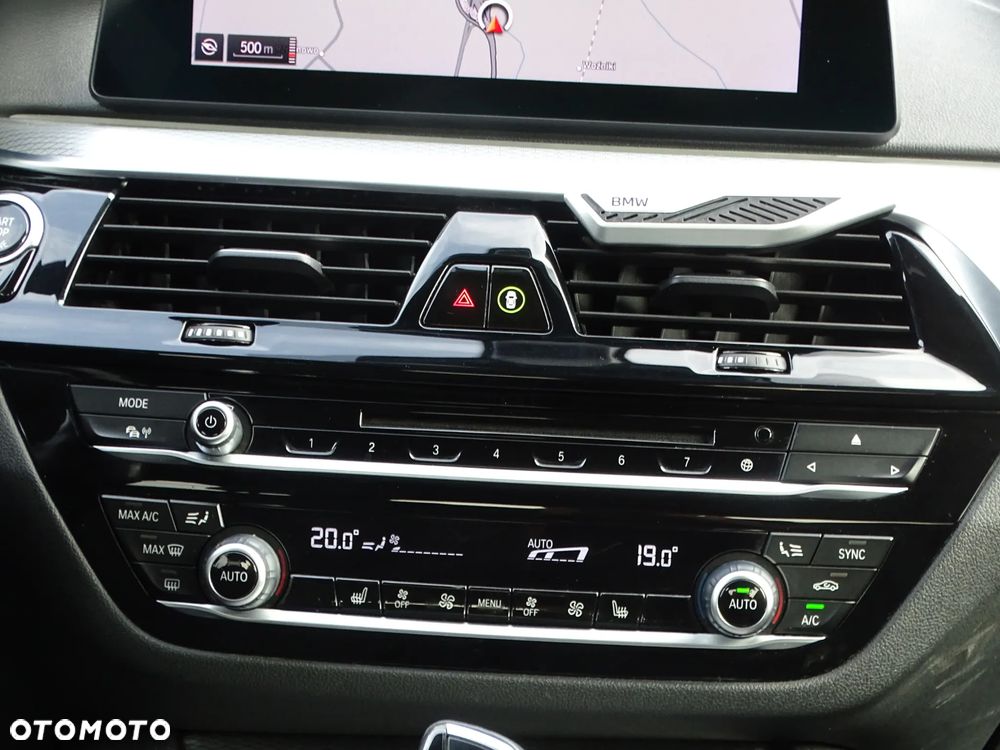 BMW Seria 5 530i GPF xDrive M Sport sport - 22